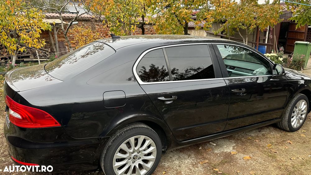 Skoda Superb 2.0 TDI Elegance - 3