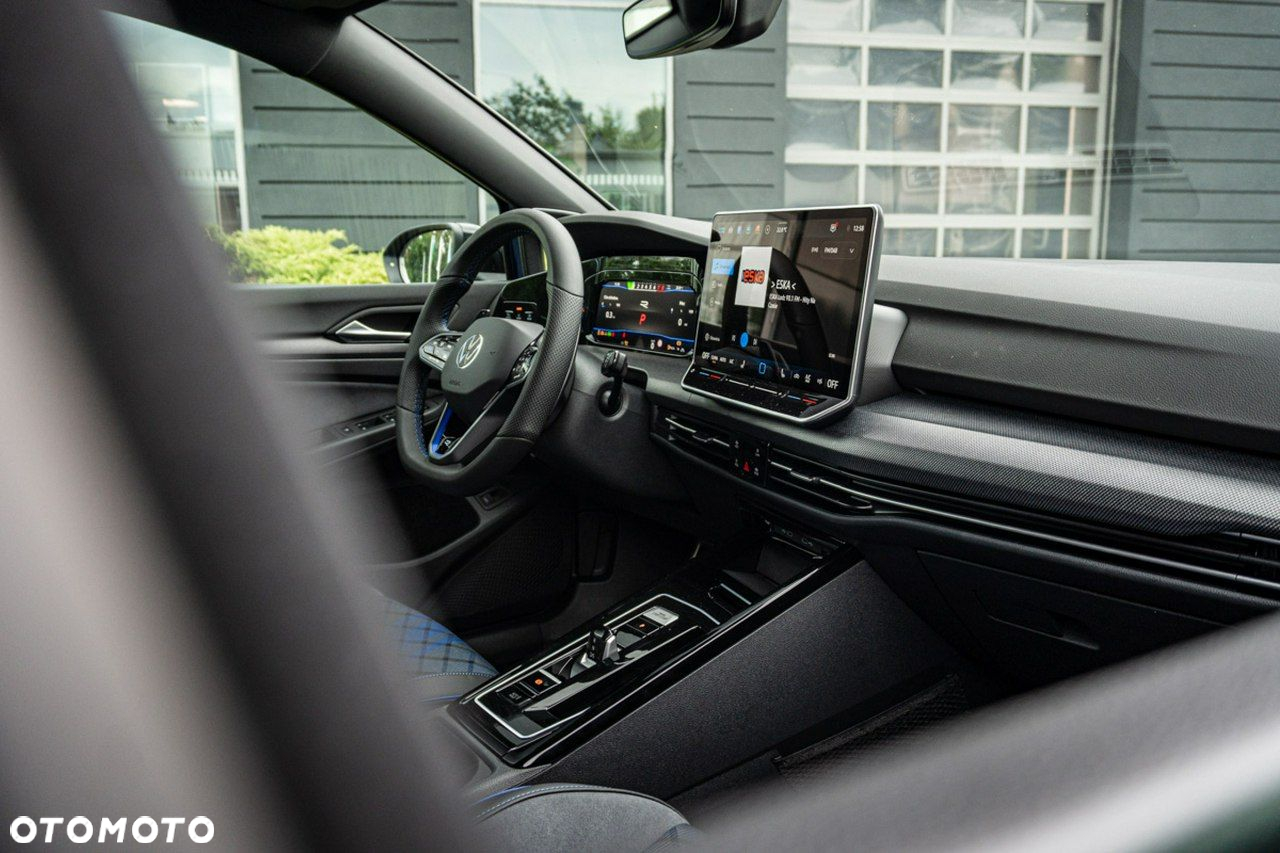Volkswagen Golf - 29