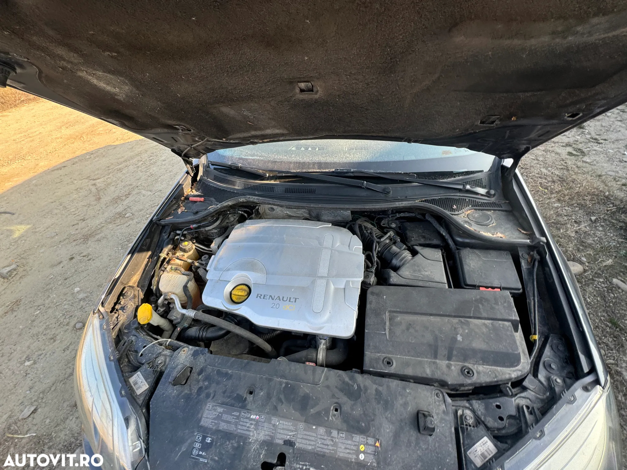 Dezmembram Renault Laguna 3 2.0 dci 2011 combi - 6