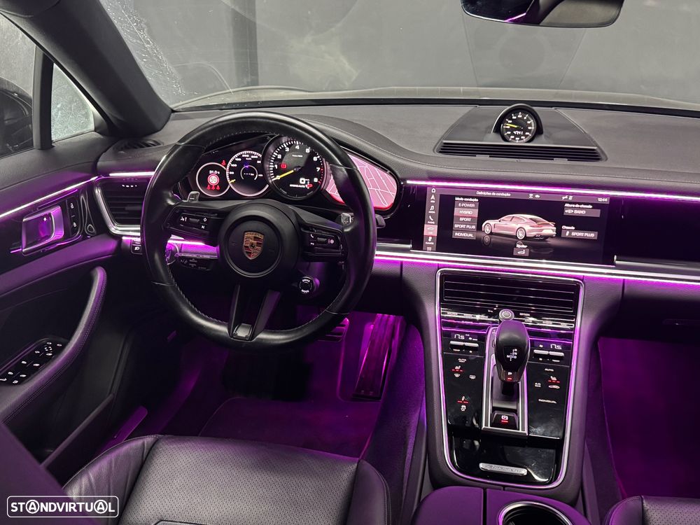 Porsche Panamera 4 E-Hybrid - 9