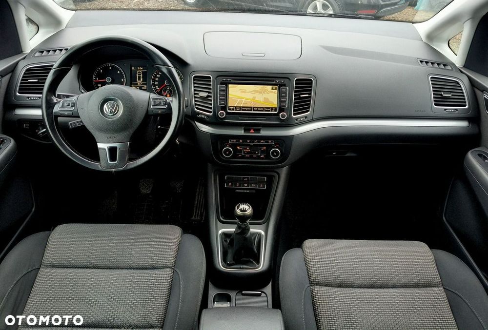 Volkswagen Sharan - 9