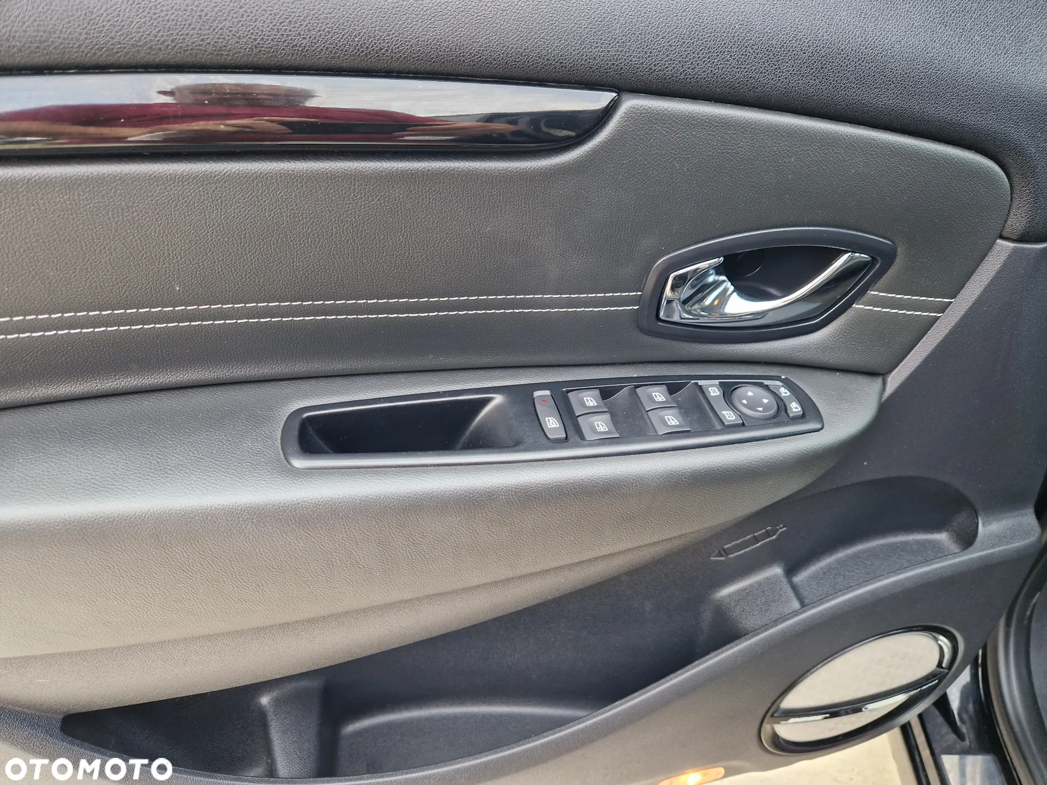 Renault Scenic ENERGY TCe 130 S&S Bose Edition - 27