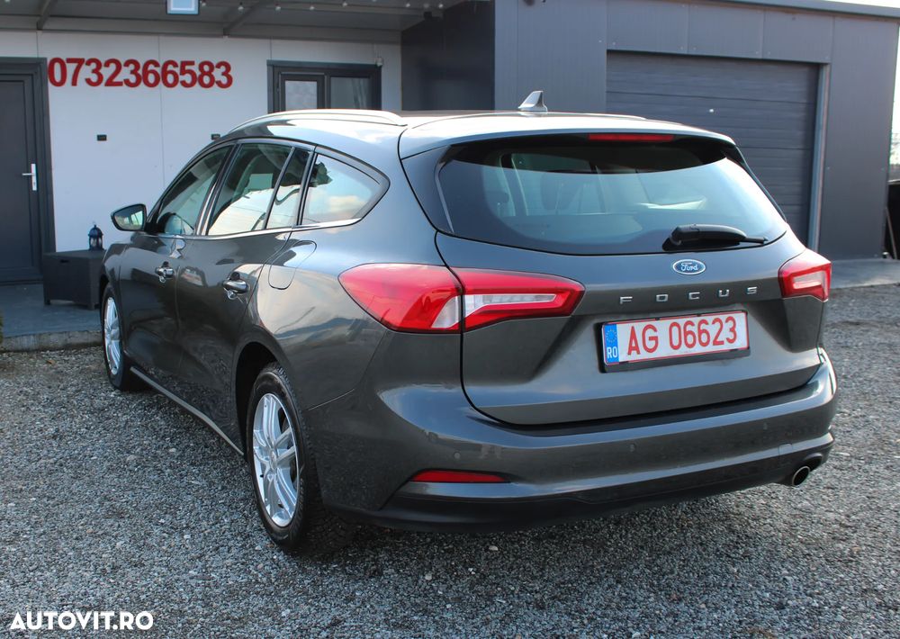 Ford Focus 1.5 EcoBlue Start-Stopp-System Aut. TITANIUM - 6