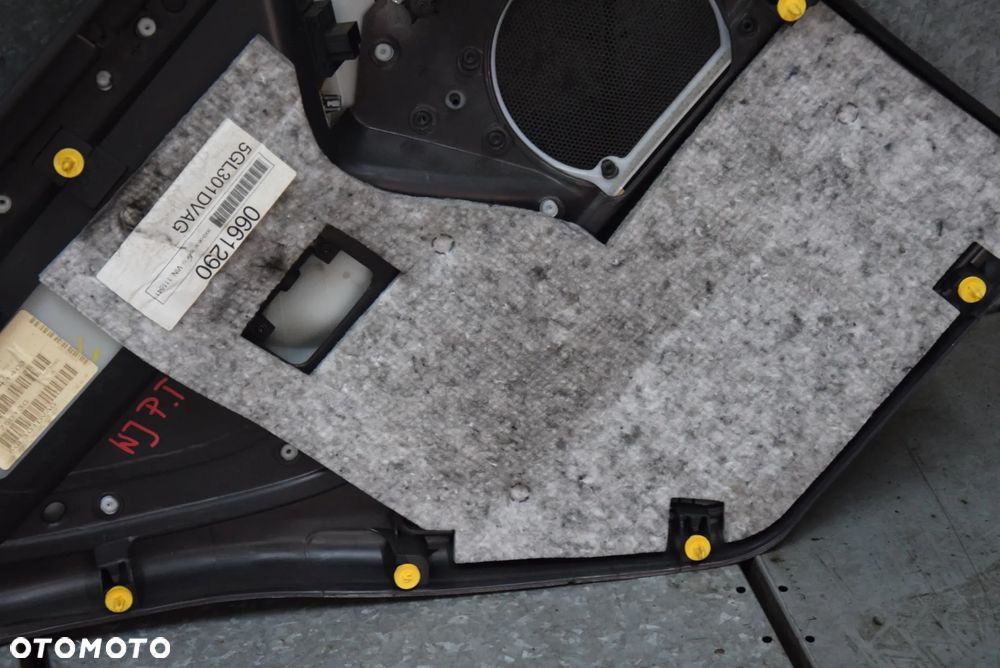 JEEP GRAND CHEROKEE WJ BOCZEK LEWY PRAWY TYŁ KPL. - 29