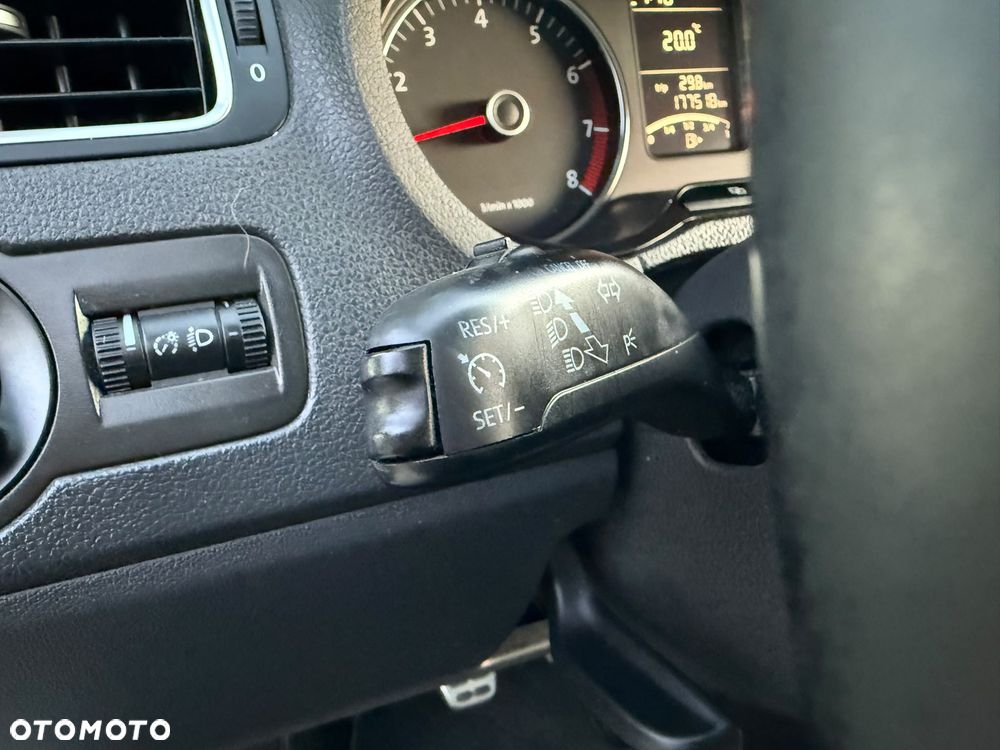 Volkswagen Polo 1.2 TSI Style - 22