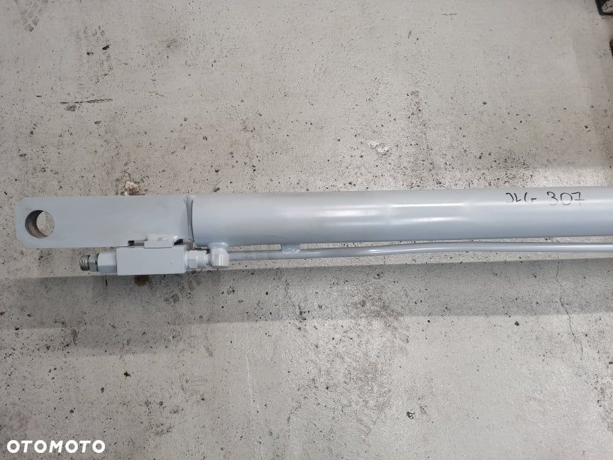 Siłownik wysuwu masztu Deutz-fahr 30.7 Agrovector - 4