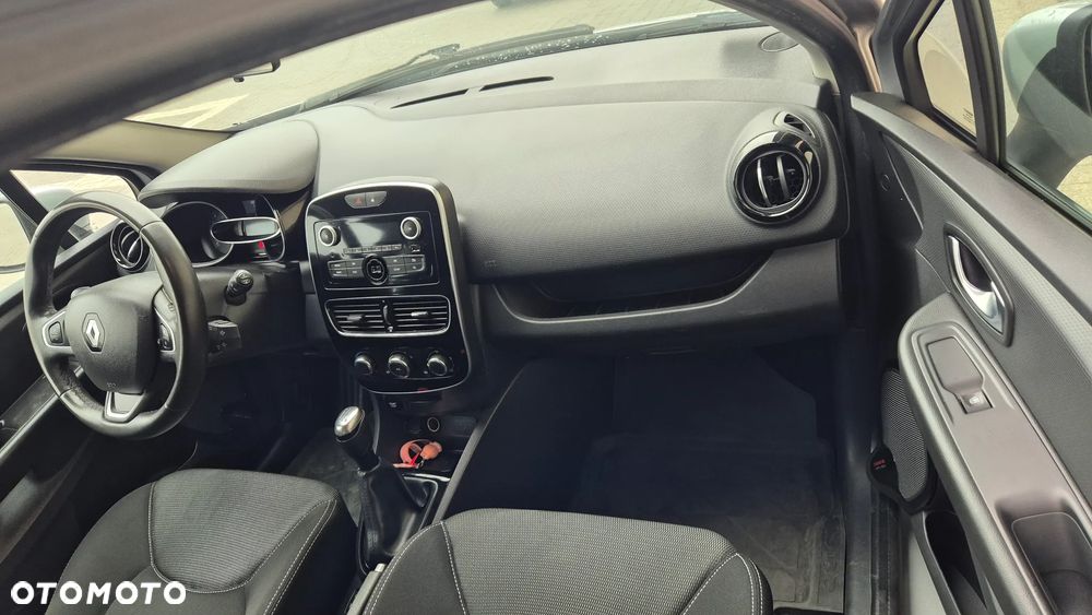 Renault Clio - 8