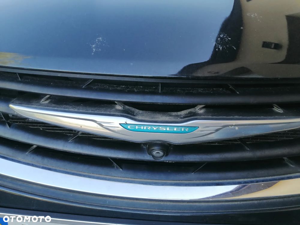 Chrysler Pacifica - 11