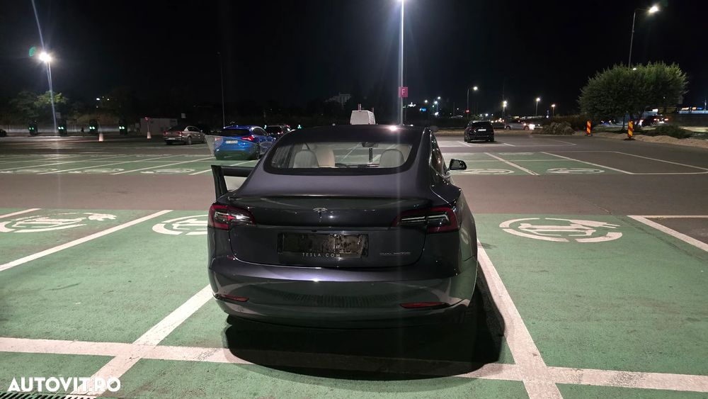 Tesla Model 3 Langstreckenbatterie Allradantrieb Dual Motor Performance - 6