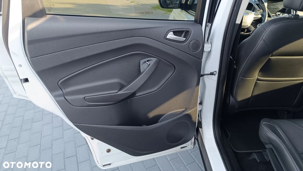 Ford Kuga - 21