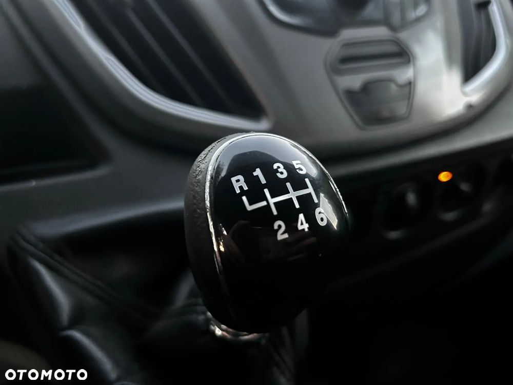 Ford Transit - 11