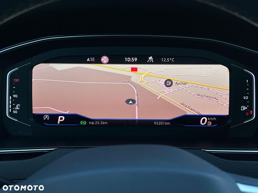 Volkswagen Passat 2.0 TSI Elegance DSG - 25