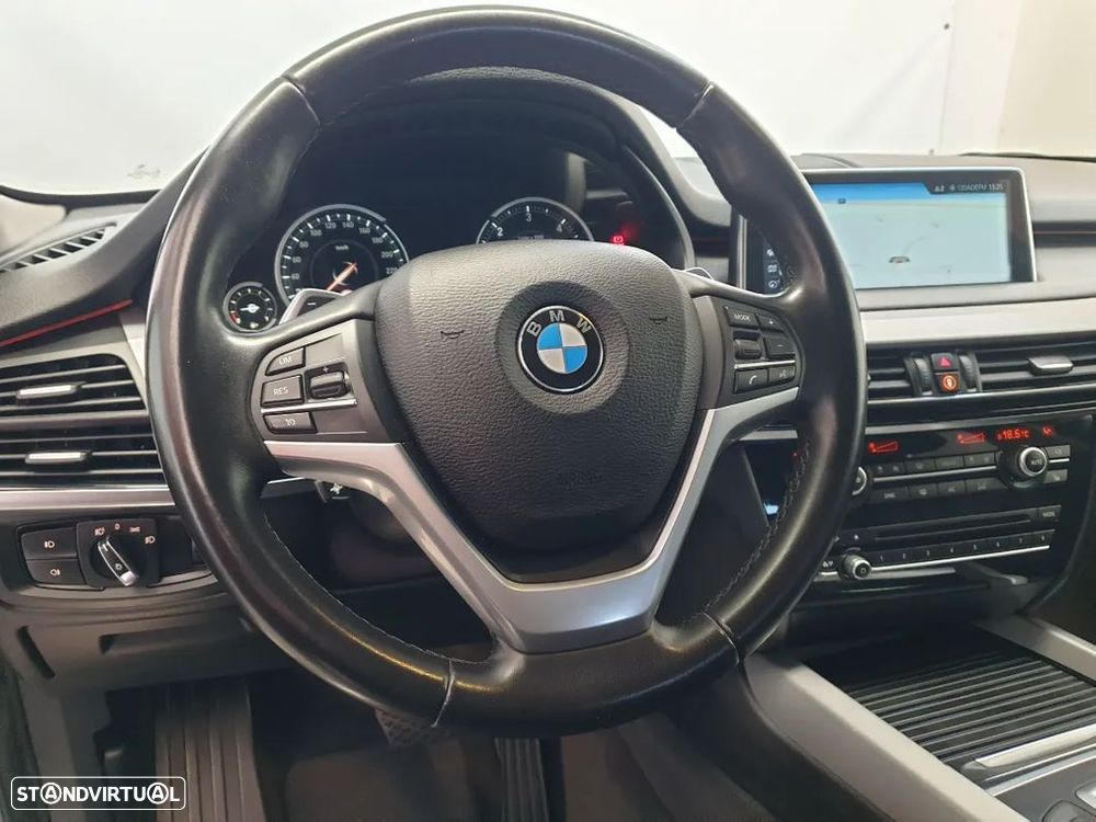 BMW X5 25 d sDrive Comfort 7L - 12