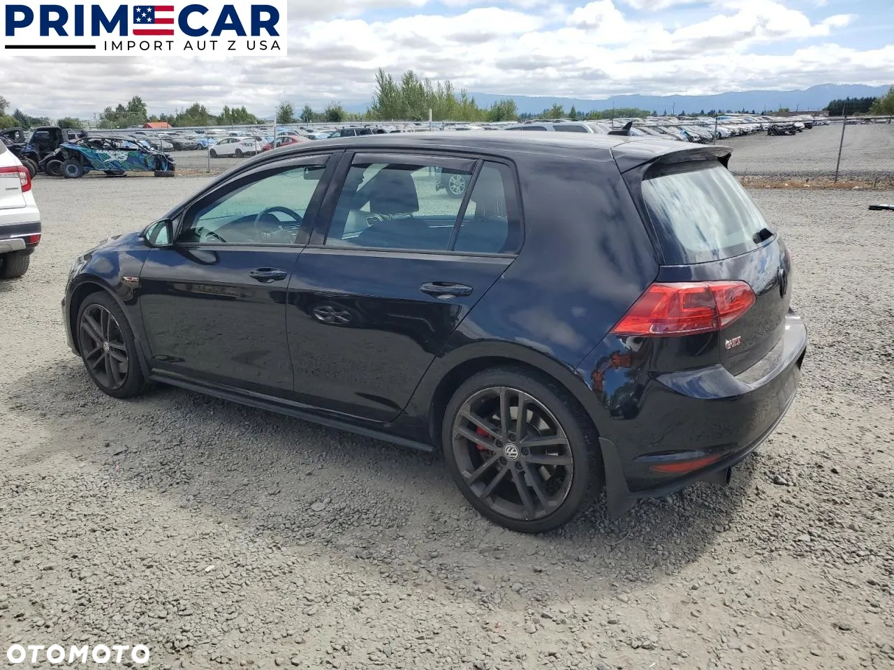 Volkswagen Golf - 2