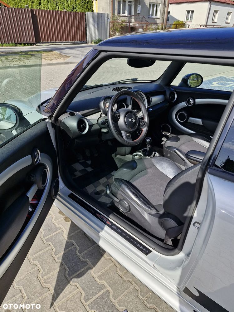 MINI Cooper Standard - 6