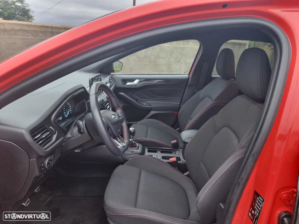Ford Focus 1.0 EcoBoost ST-Line X - 10