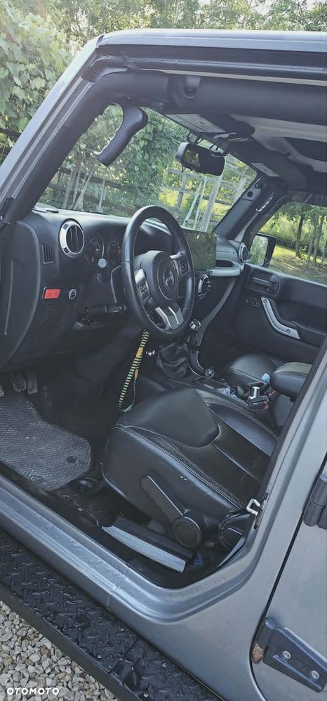 Jeep Wrangler - 8