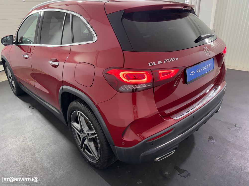 Mercedes-Benz GLA 250 e 8G-DCT AMG Line - 11