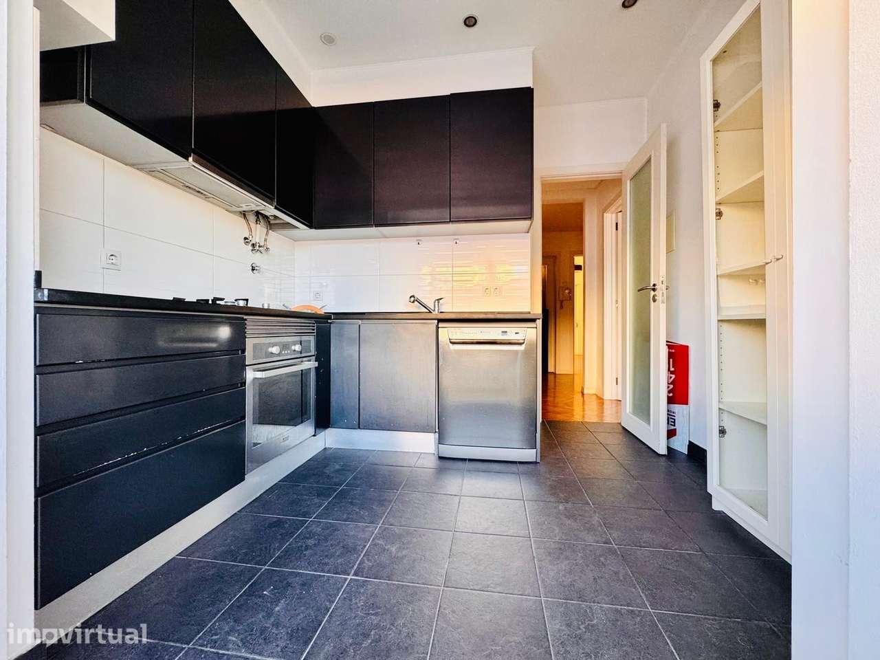 T4 convertido em T3 no coração de Roma/Areeiro — 116 m² - Grande imagem: 4/18