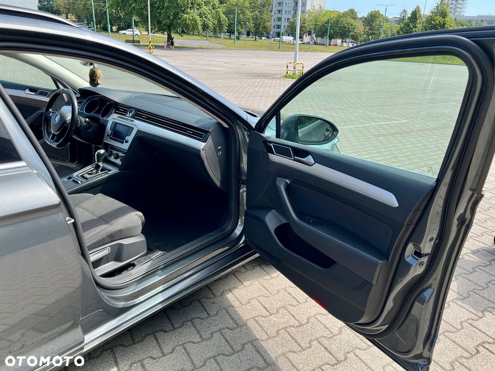 Volkswagen Passat Variant 2.0 TDI DSG (BlueMotion Technology) Comfortline - 16
