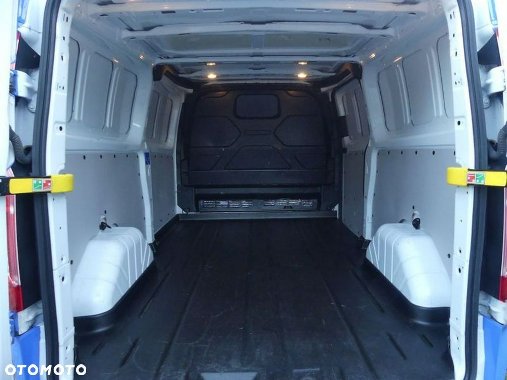 Ford Transit - 9