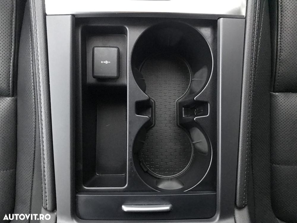 Jaguar F-Pace P400e AWD HSE - 35