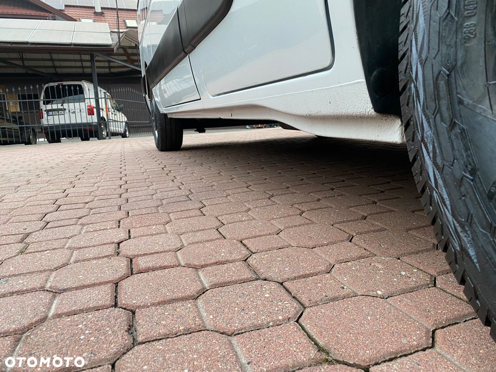 Renault Master L2 H2 warsztat mobilny zasilanie 230V - 9