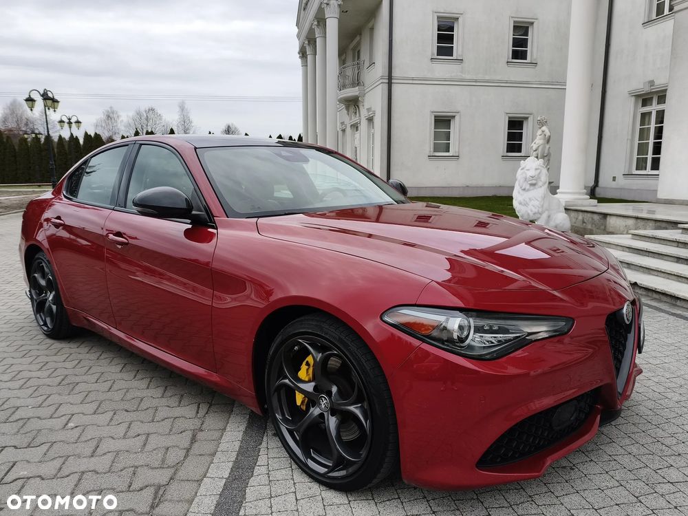Alfa Romeo Giulia 2.0 Turbo 16V AT8-Q4 Competizione - 4