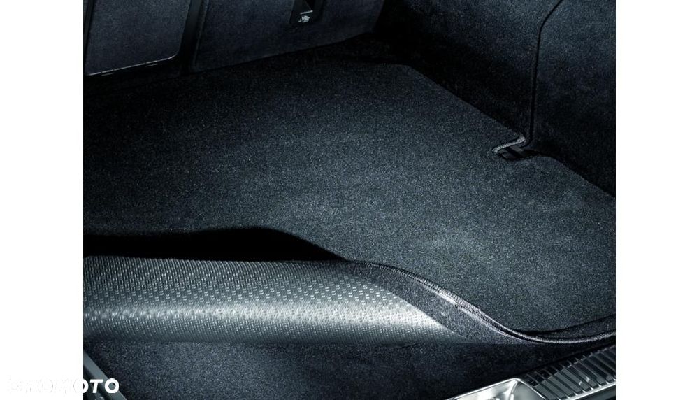 MERCEDES B-klasa W247 mata wykladzina bagaznika 2-stronna - 2