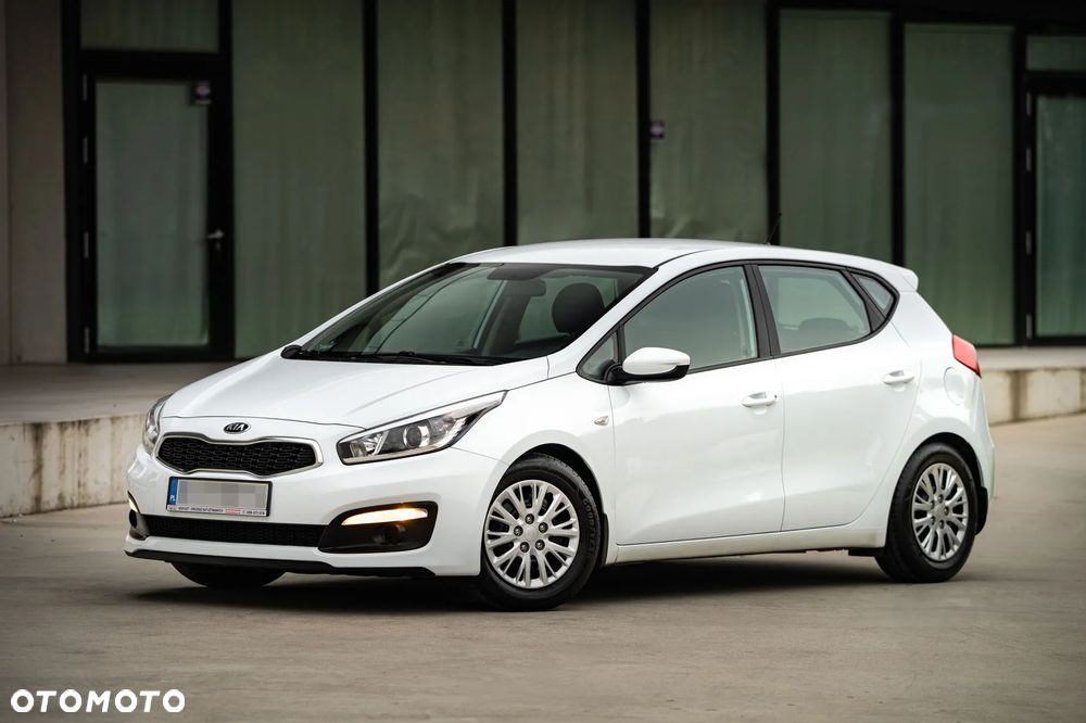 Kia Ceed - 4