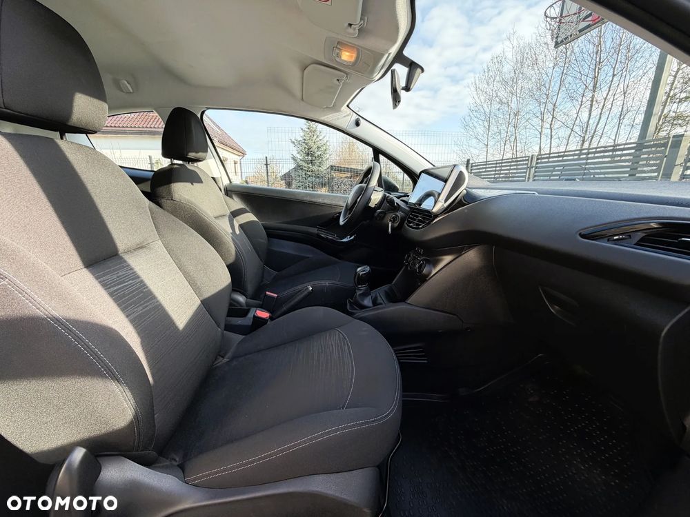 Peugeot 208 - 11