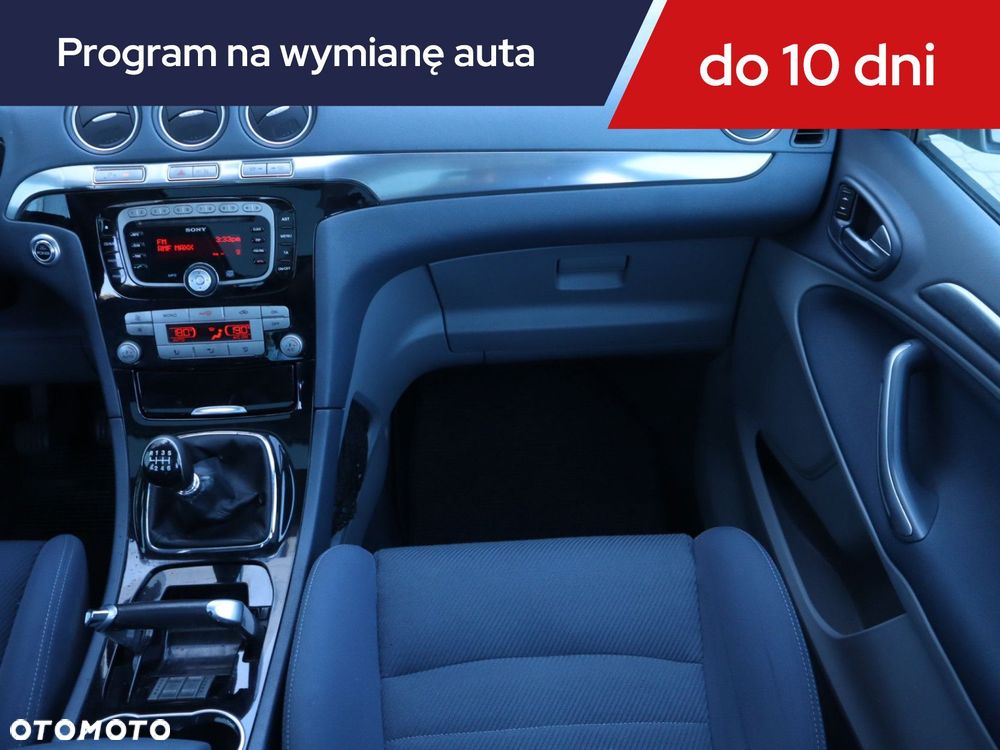 Ford S-Max - 10