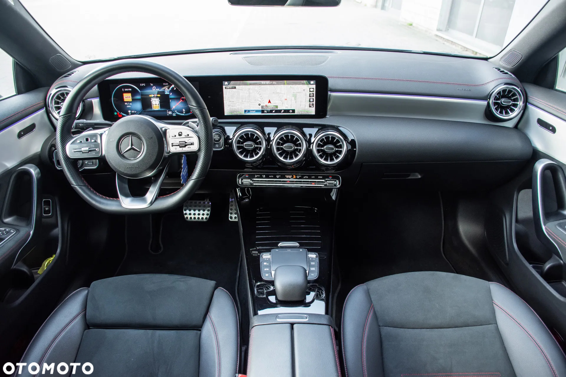 Mercedes-Benz CLA 180 AMG Line 7G-DCT - 38