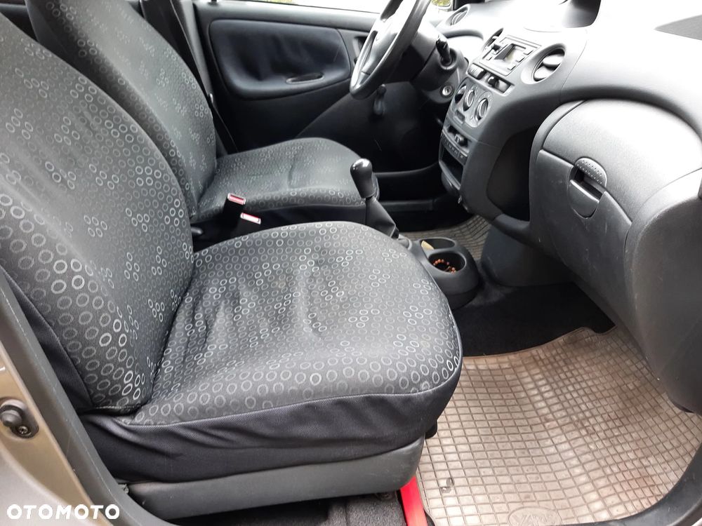 Toyota Yaris - 5