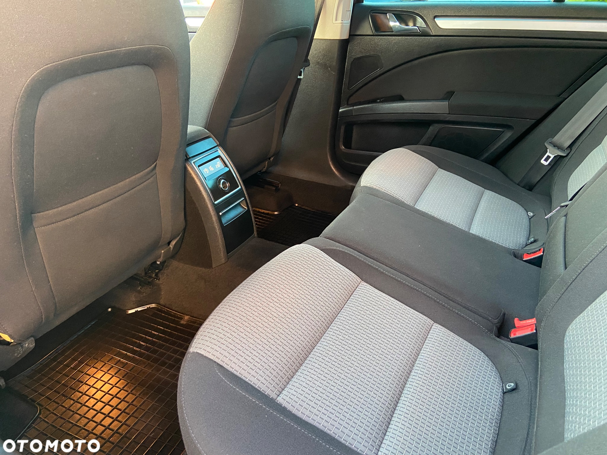 Skoda Superb 2.0 TDI Exclusive - 7