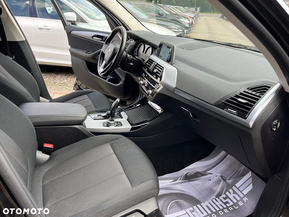 BMW X3 sDrive18d Advantage - 17