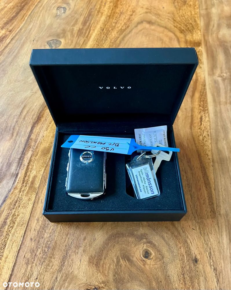 Volvo V90 D5 AWD Geartronic Momentum Pro - 31