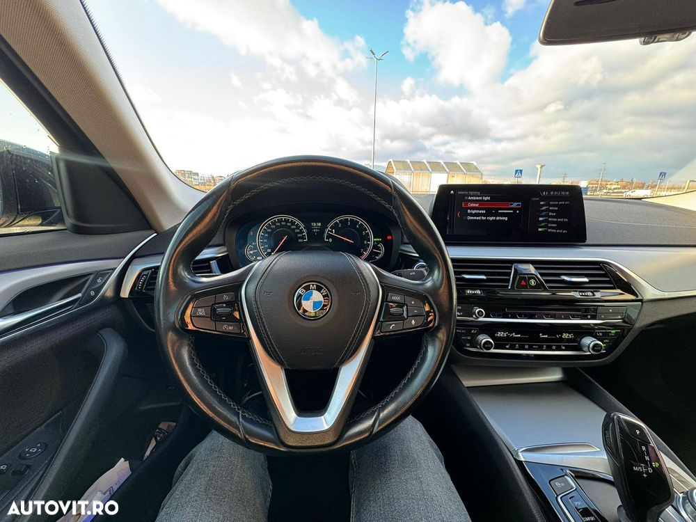 BMW Seria 5 530i AT - 9