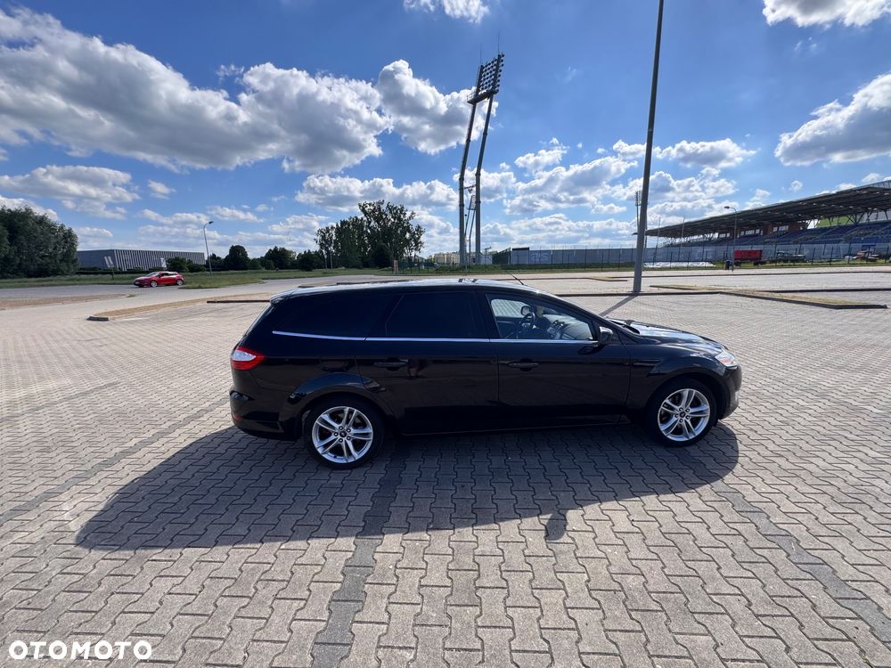 Ford Mondeo 2.0 Ambiente - 9