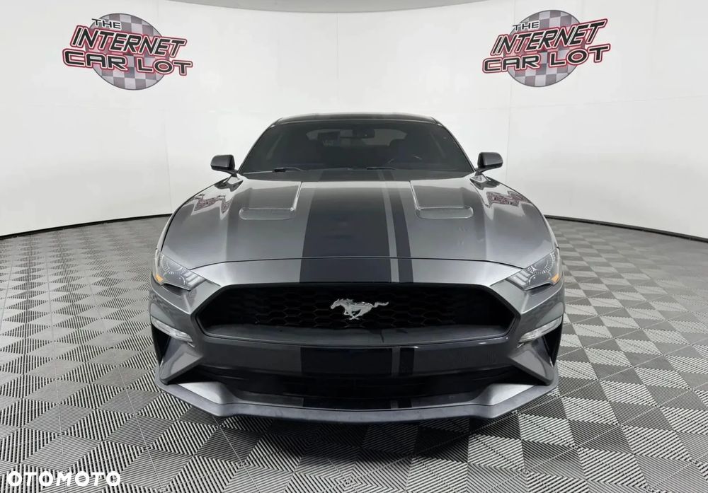 Ford Mustang 2020 photo 2