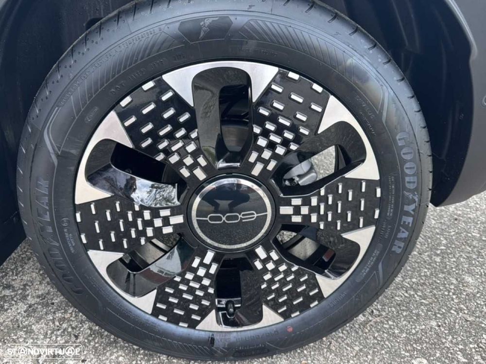 Fiat 600 1.2 Hybrid La Prima - 11