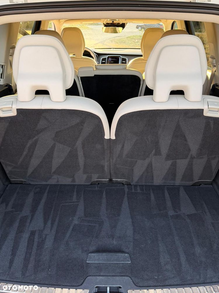 Volvo XC 90 - 13