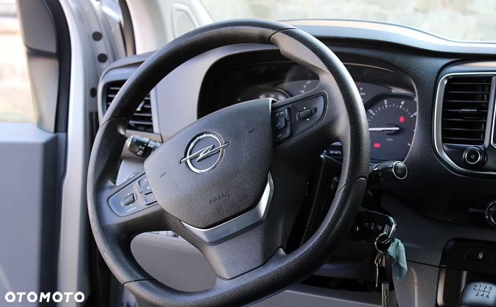 Opel Vivaro - 15
