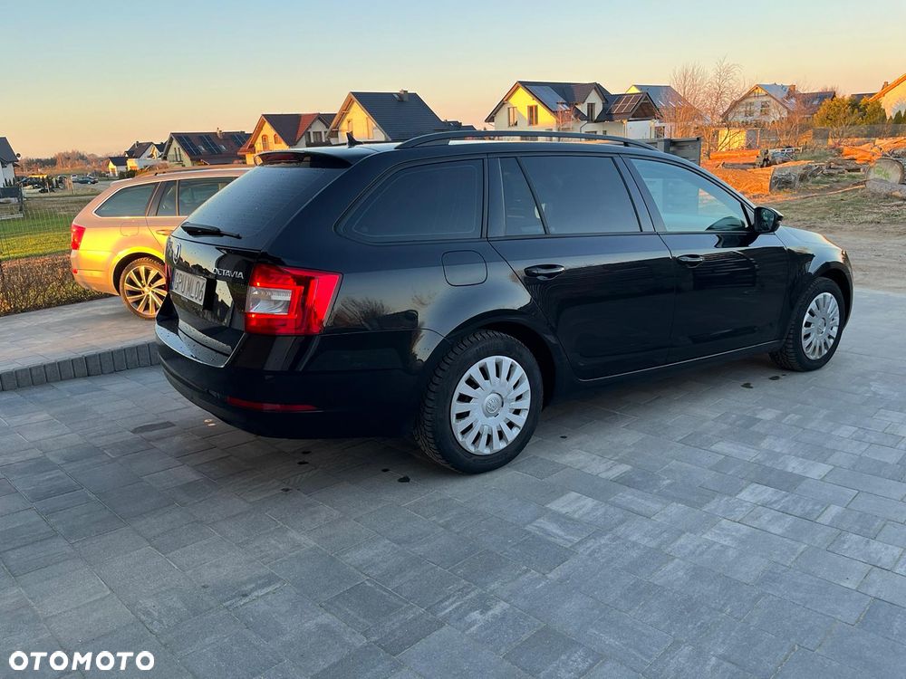 Skoda Octavia 1.6 TDI SCR Ambition - 5