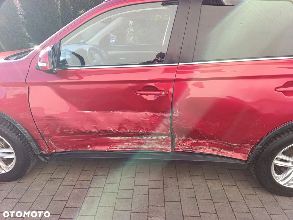 Mitsubishi Outlander 2.0 Instyle Navi CVT - 11