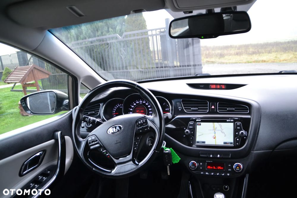 Kia Ceed 1.6 GDI Dream-Team Edition - 27
