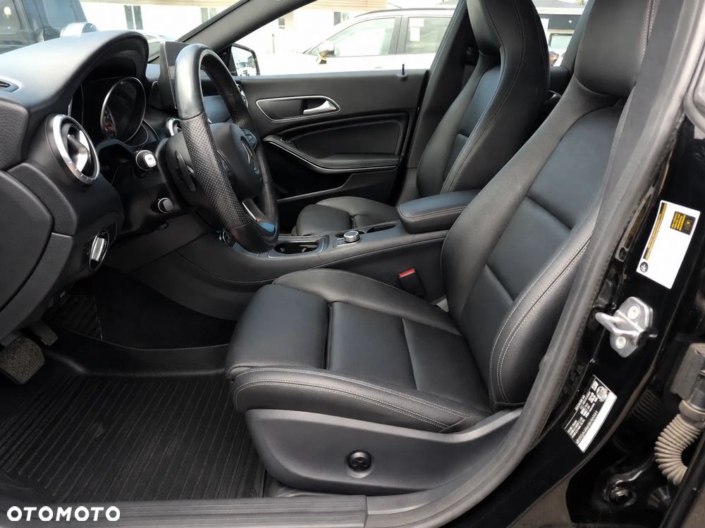 Mercedes-Benz CLA 250 4Matic 7G-DCT AMG Line - 6