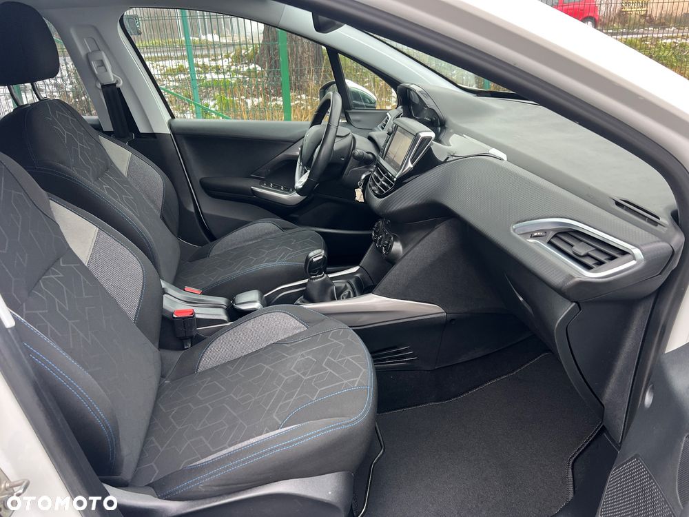 Peugeot 2008 PureTech 82 Style - 29