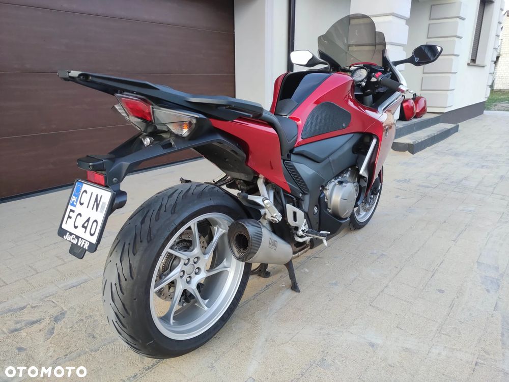 Honda VFR - 15