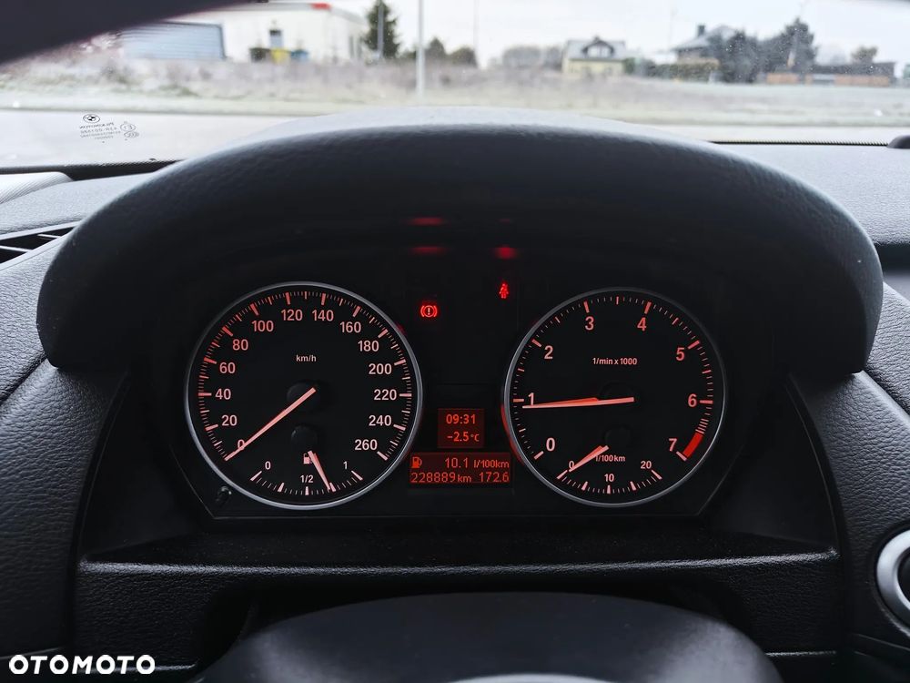 BMW X1 sDrive18i - 17